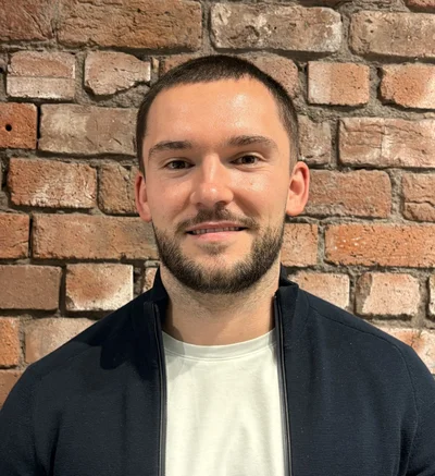 Nic Warriner, Chartered Surveyor at Phoenix Money